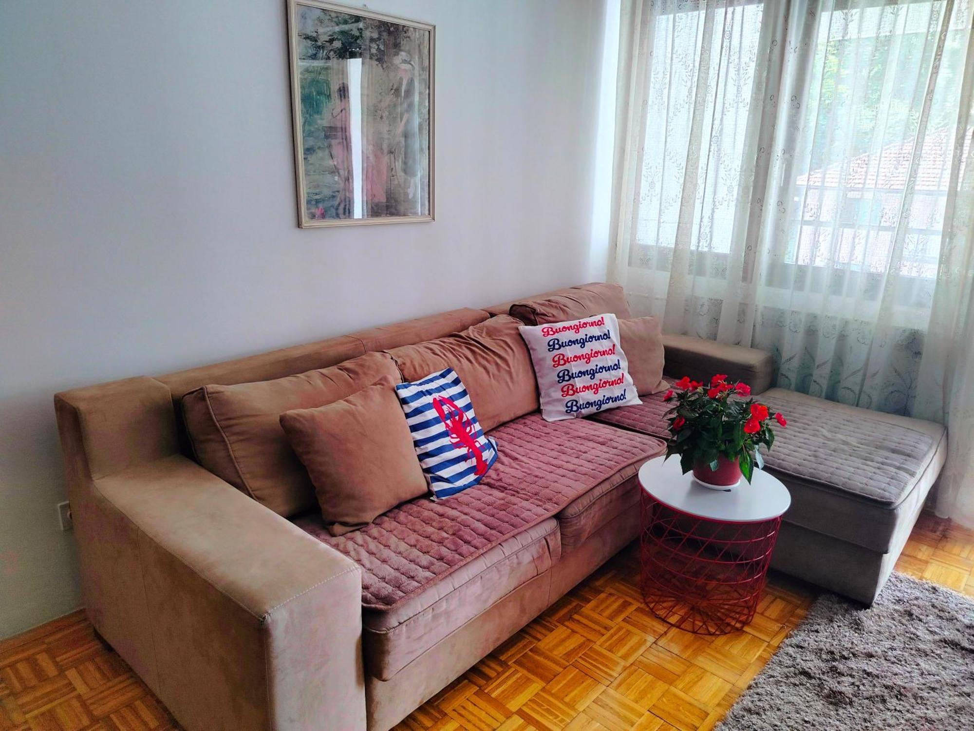 Ana Apartment Nova Varos
